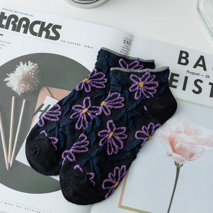 Sheer Floral Embroidered Ankle Socks - Black