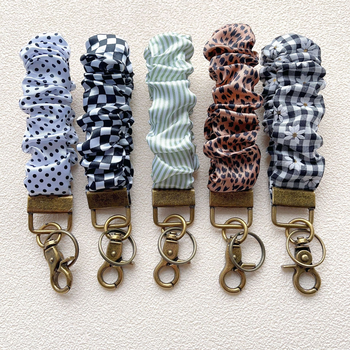 Gingham Floral Scrunchie Wristlet Keychain - Color_2 - 2