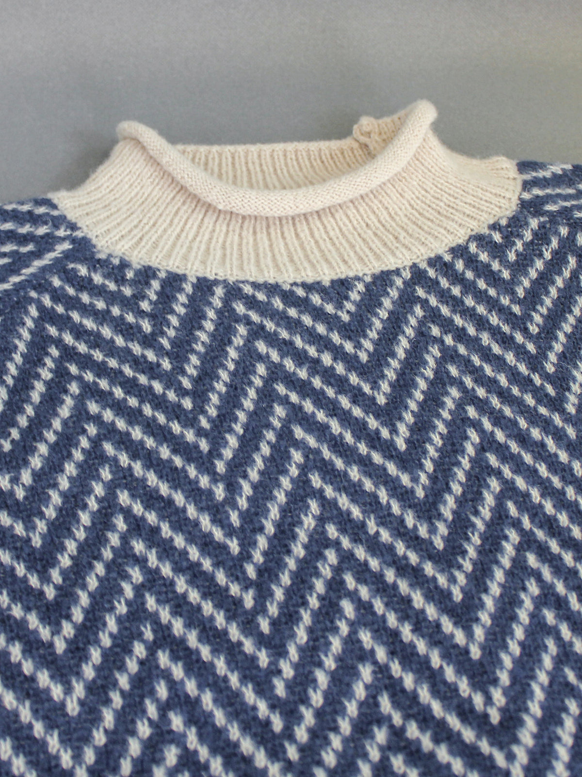 Chevron Knit Mock Neck Contrast Trim Sweater - Blue - 1