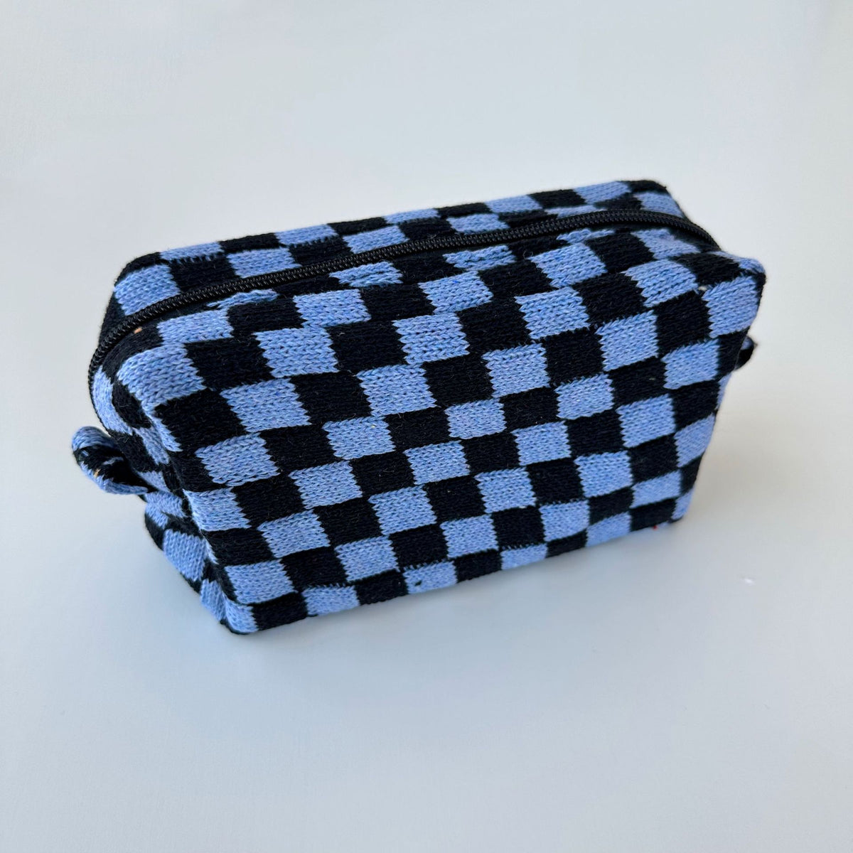 Two Tone Check Knit Makeup Pouch - blue
