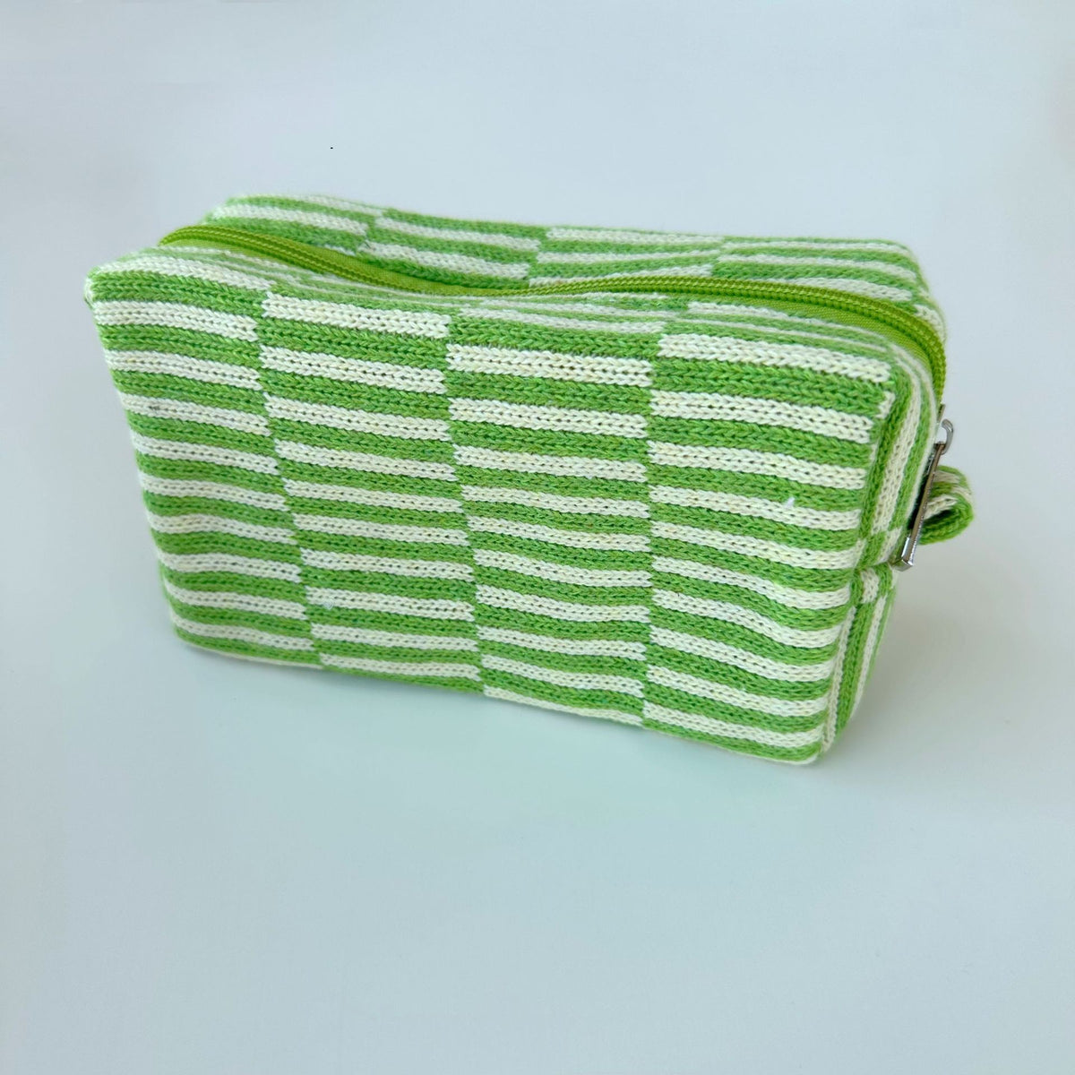 Two Tone Check Knit Makeup Pouch - green-s