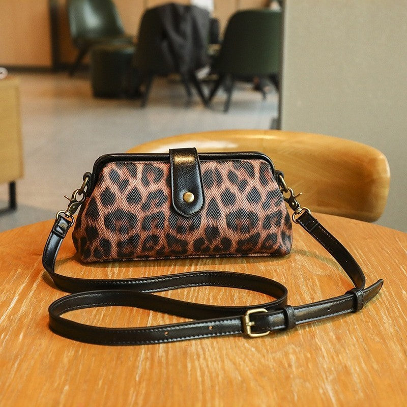 Vintage Doctor Frame Crossbody Bag - Leopard
