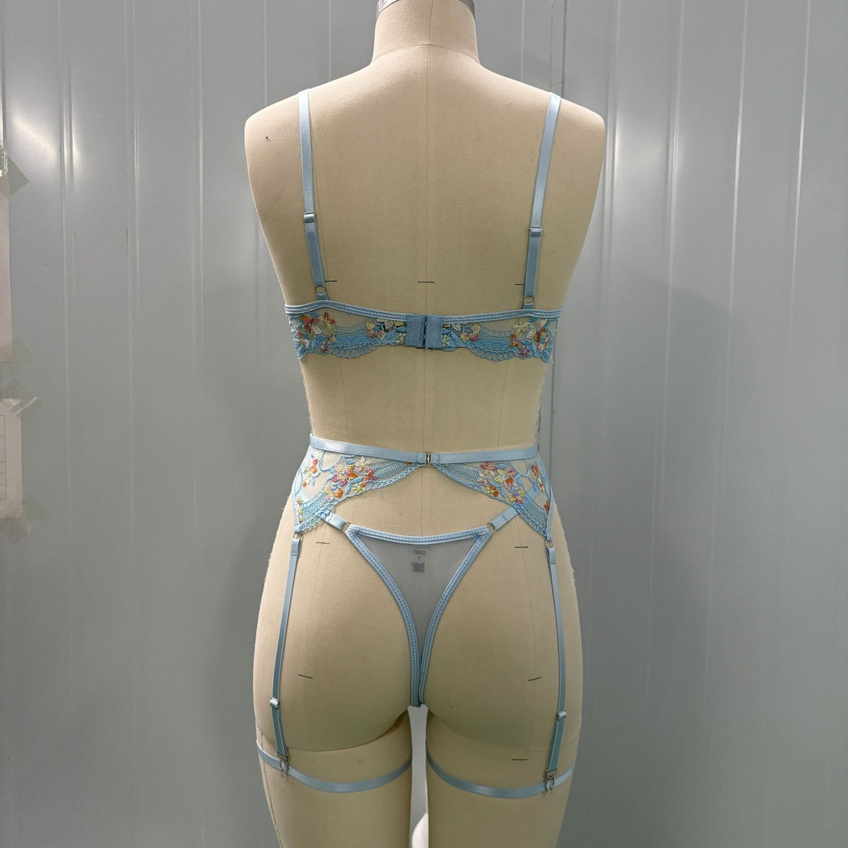 Floral Embroidered Sheer Mesh Bow Garter Set