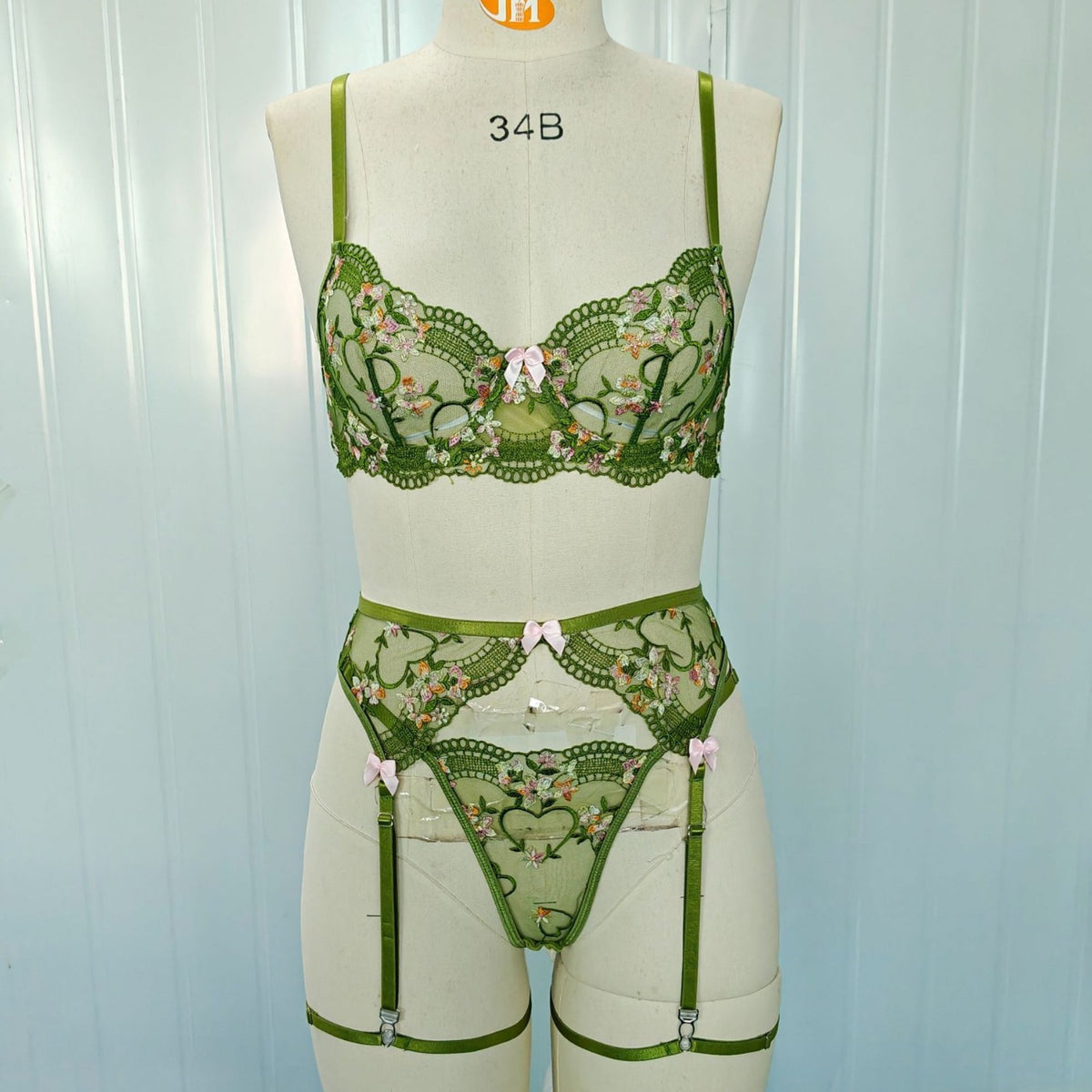 Floral Embroidered Sheer Mesh Bow Garter Set