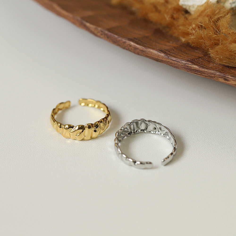 Ridged Croissant Twist Open Band Ring - Gold - 1