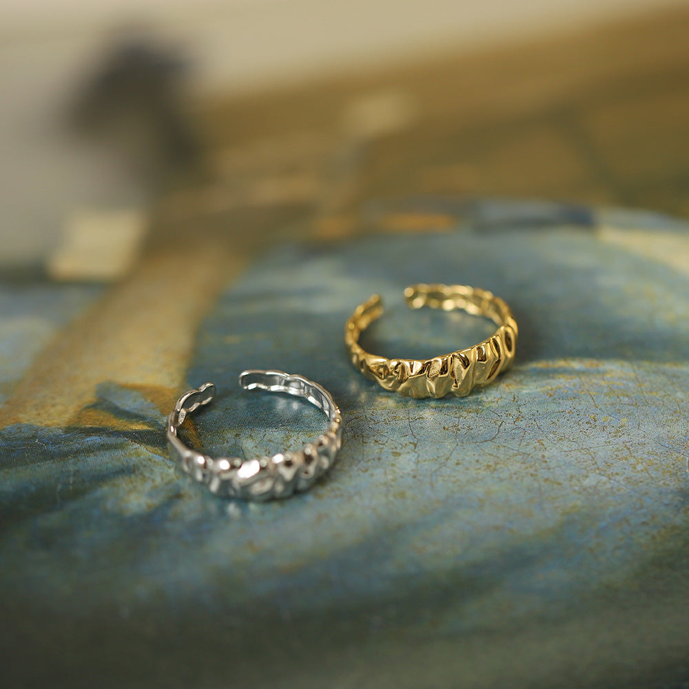 Ridged Croissant Twist Open Band Ring - Silvery - 3