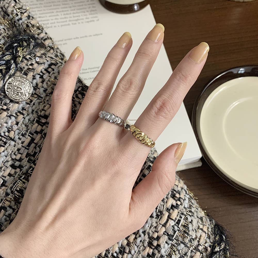 Ridged Croissant Twist Open Band Ring