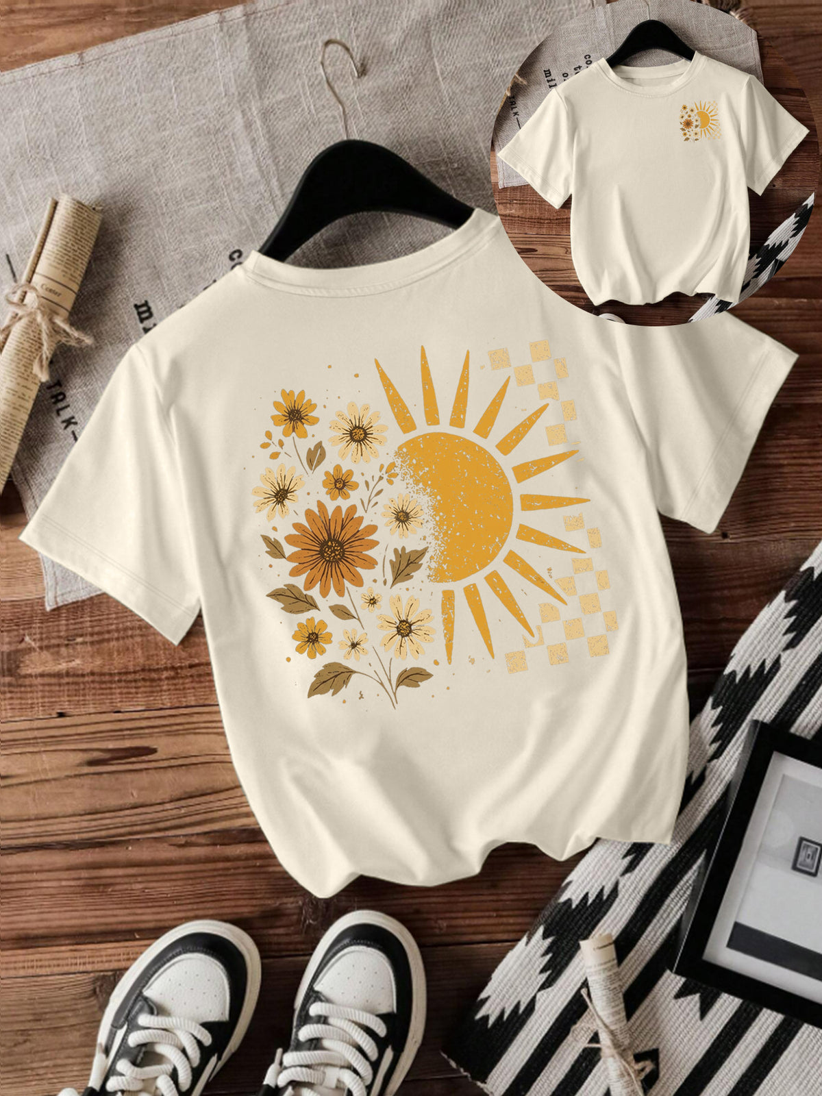 Graphic Tee With Retro Sun Daisy Print - Apricot