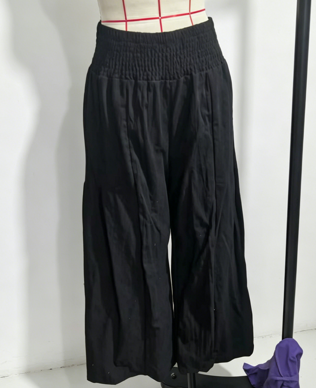 High Waist Flowy Palazzo Trousers With Pockets - Black