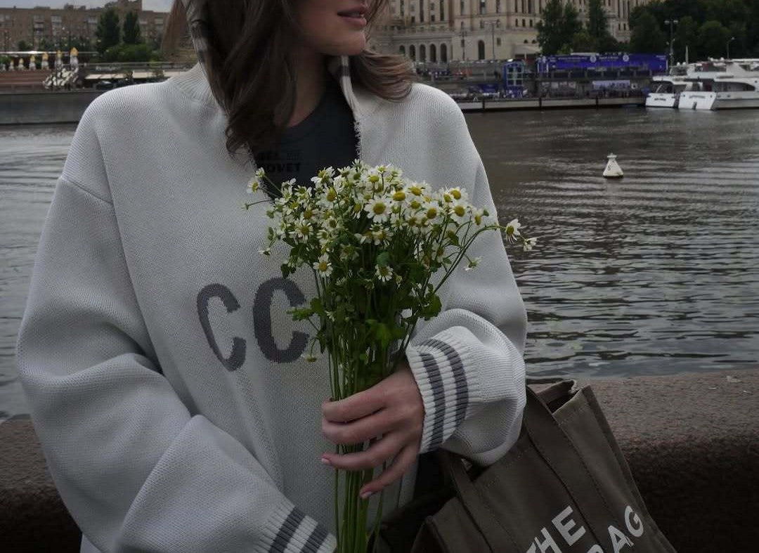 Oversized Letter Print Collared Sweatshirt - White