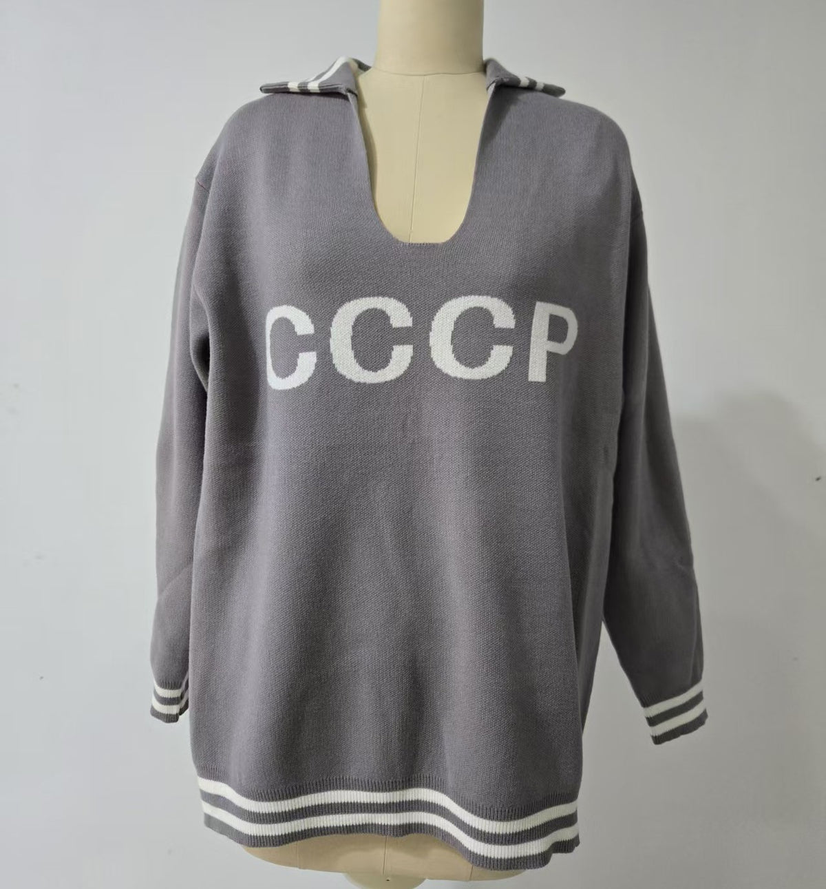 Oversized Letter Print Collared Sweatshirt - view 1