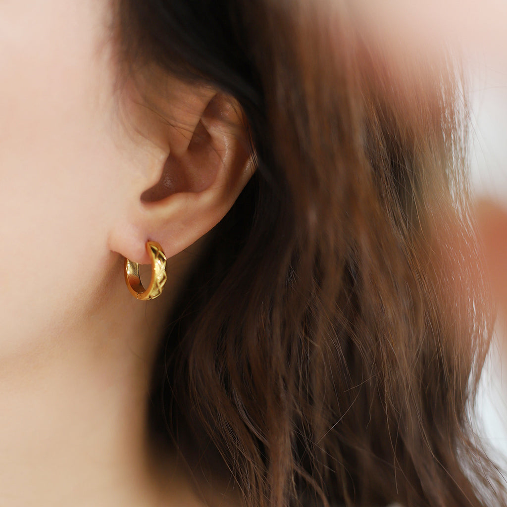Quilted Texture Chunky Hoop Earrings - Gold - 1