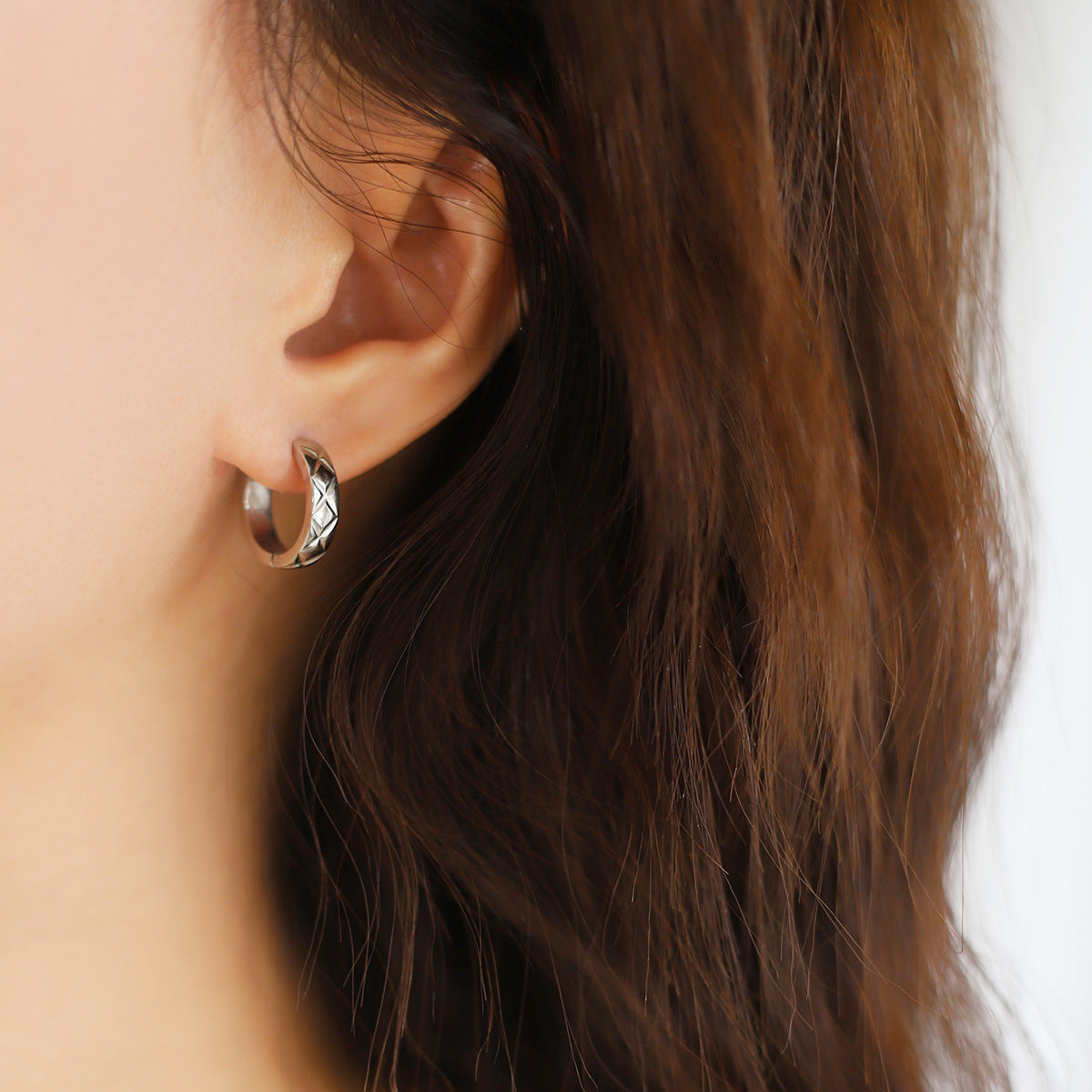 Quilted Texture Chunky Hoop Earrings - Silvery - 1