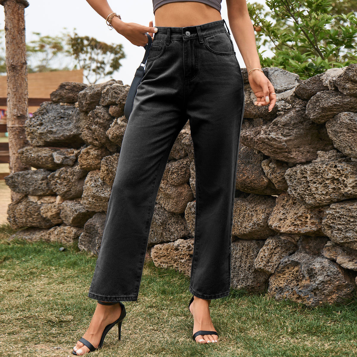 Side Slit Cropped Straight Leg Jeans - Black - 1