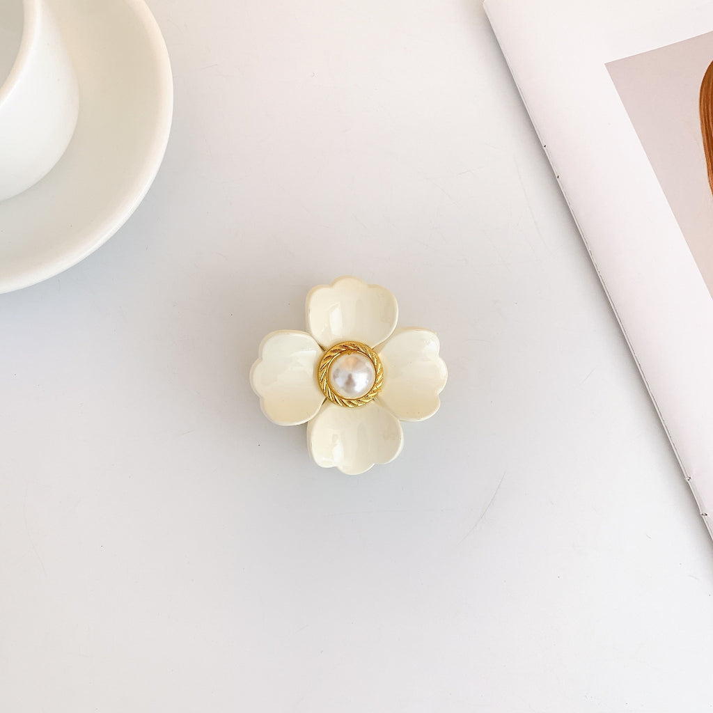 Pearl Centre Flower Hair Claw Clip - White