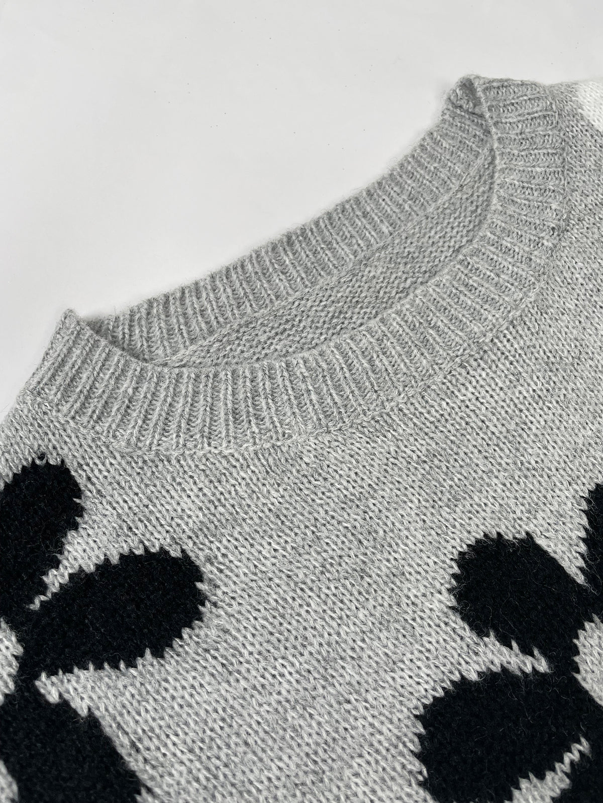 Retro Daisy Intarsia Knit Jumper - Grey - 2