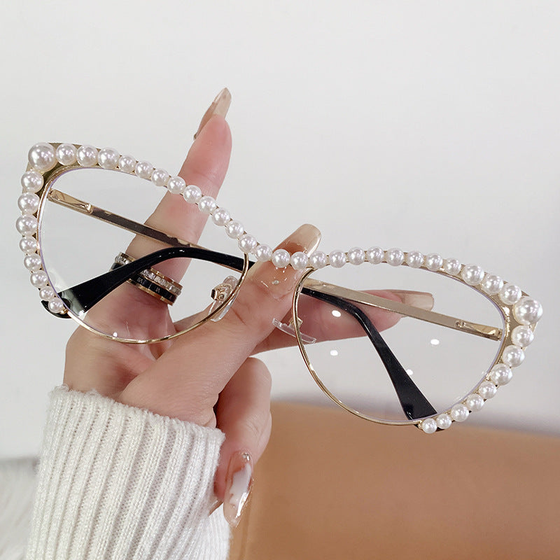 Pearl Embellished Cat Eye Sunglasses - Gold