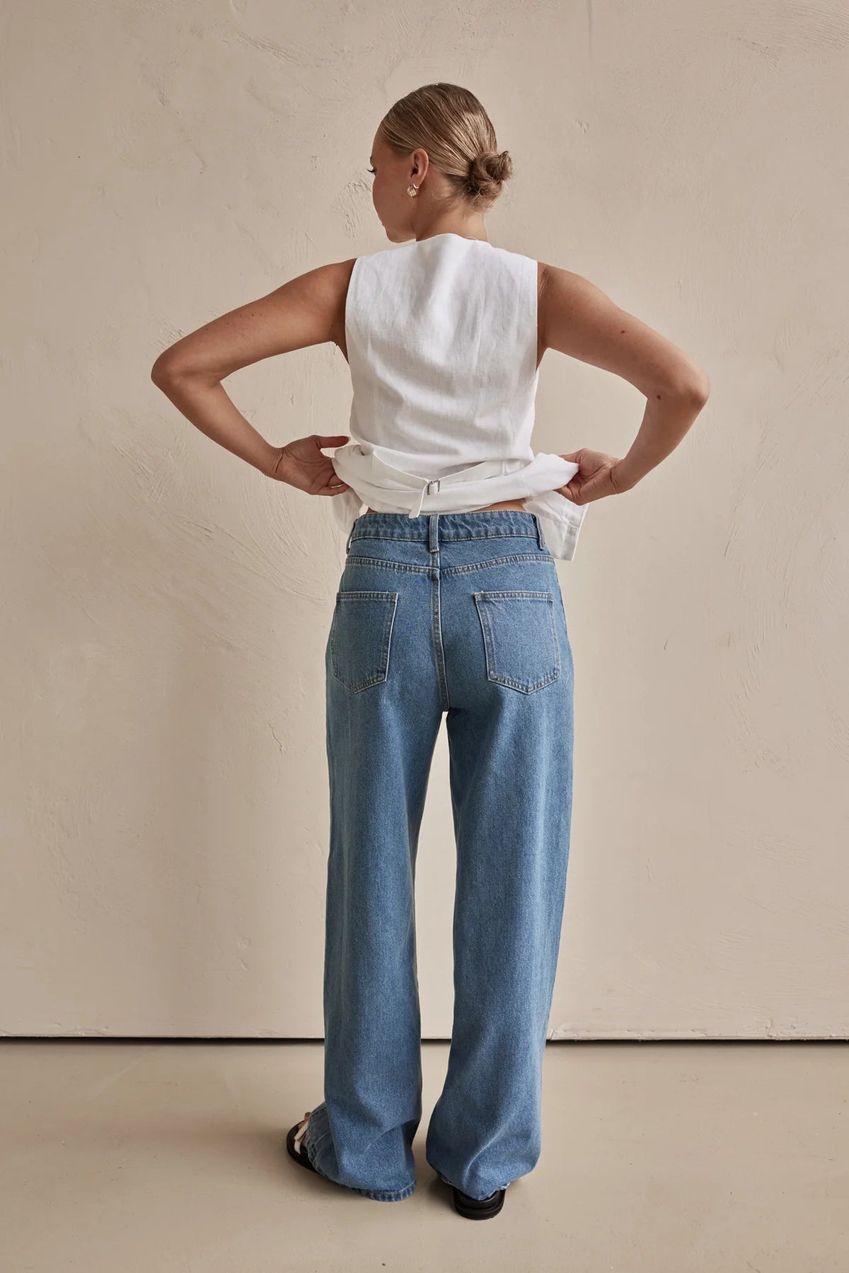 Faded Wash High Rise Wide Leg Jeans - blue - 6