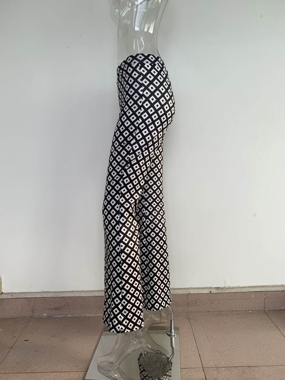 Geometric Print High Waist Flare Pants - Black - 1