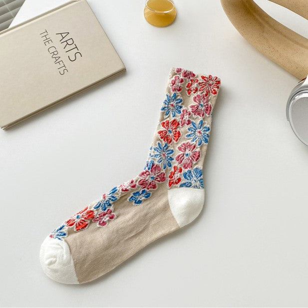 Retro Garden Floral Mesh Socks - White
