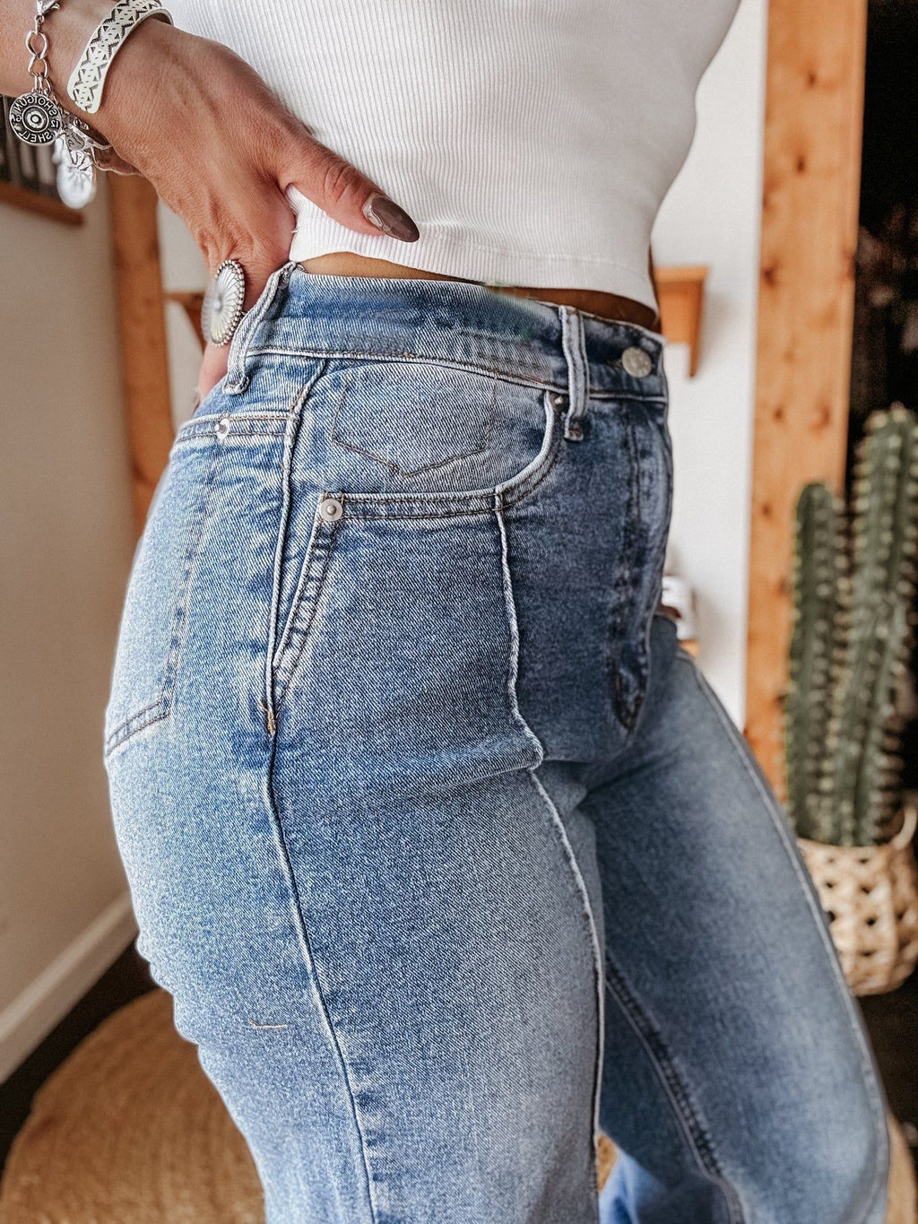 Cuffed Hem Baggy Wide Leg Jeans - Blue - 4