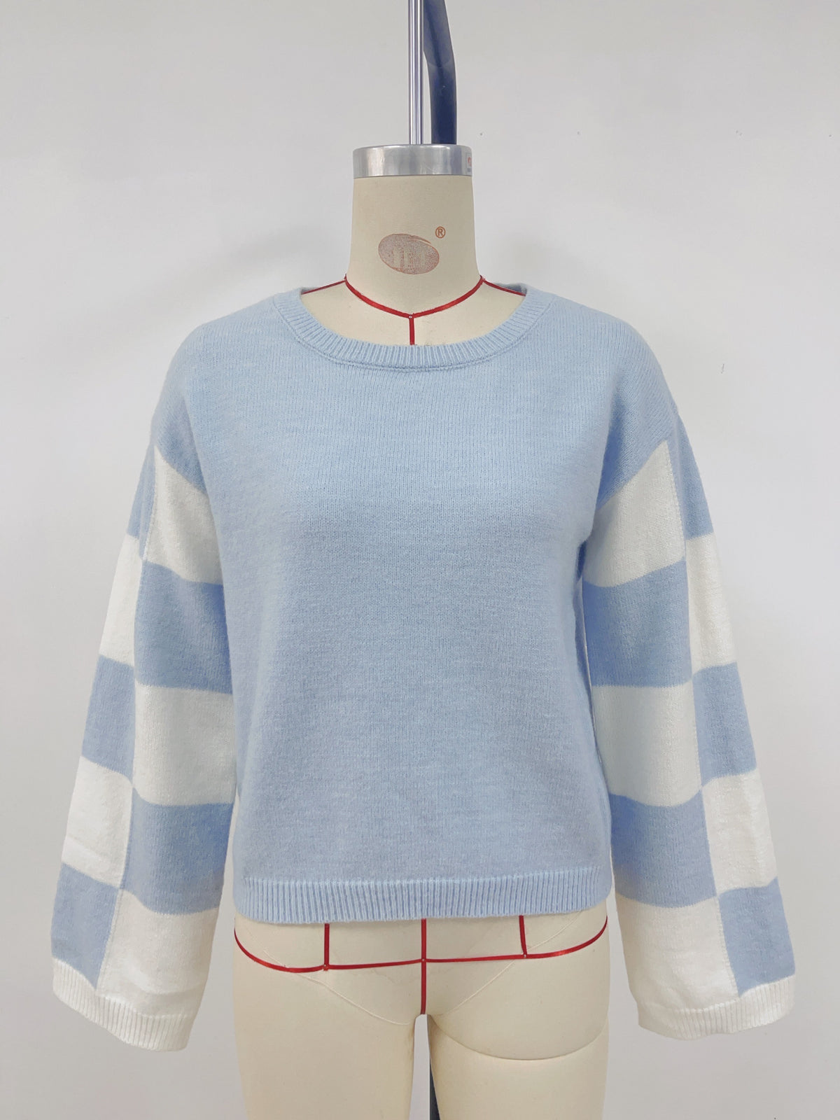 Checkerboard Sleeve Color Block Knit Sweater - Blue