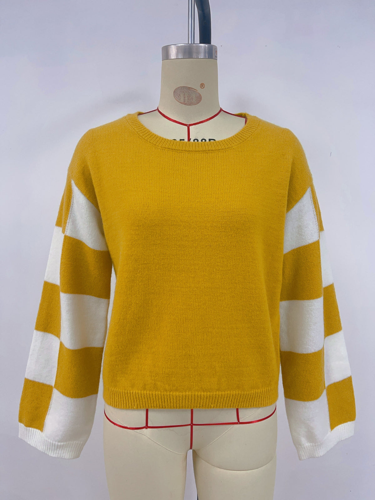 Checkerboard Sleeve Color Block Knit Sweater - Yellow