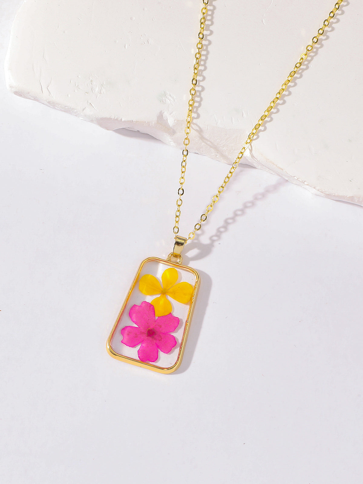 Pressed Flower Rectangle Resin Pendant Necklace - Color_12