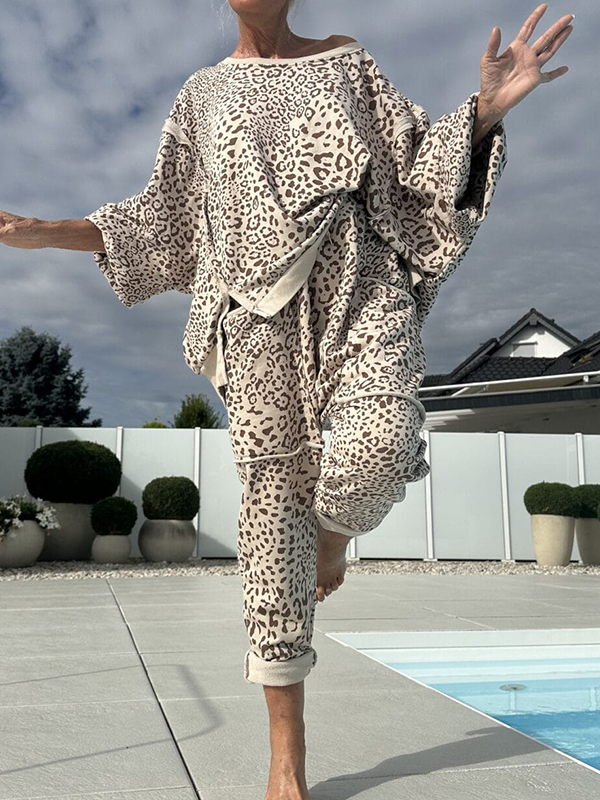 Sweatshirt And Jogger Set In Animal Print - Leopard - 3