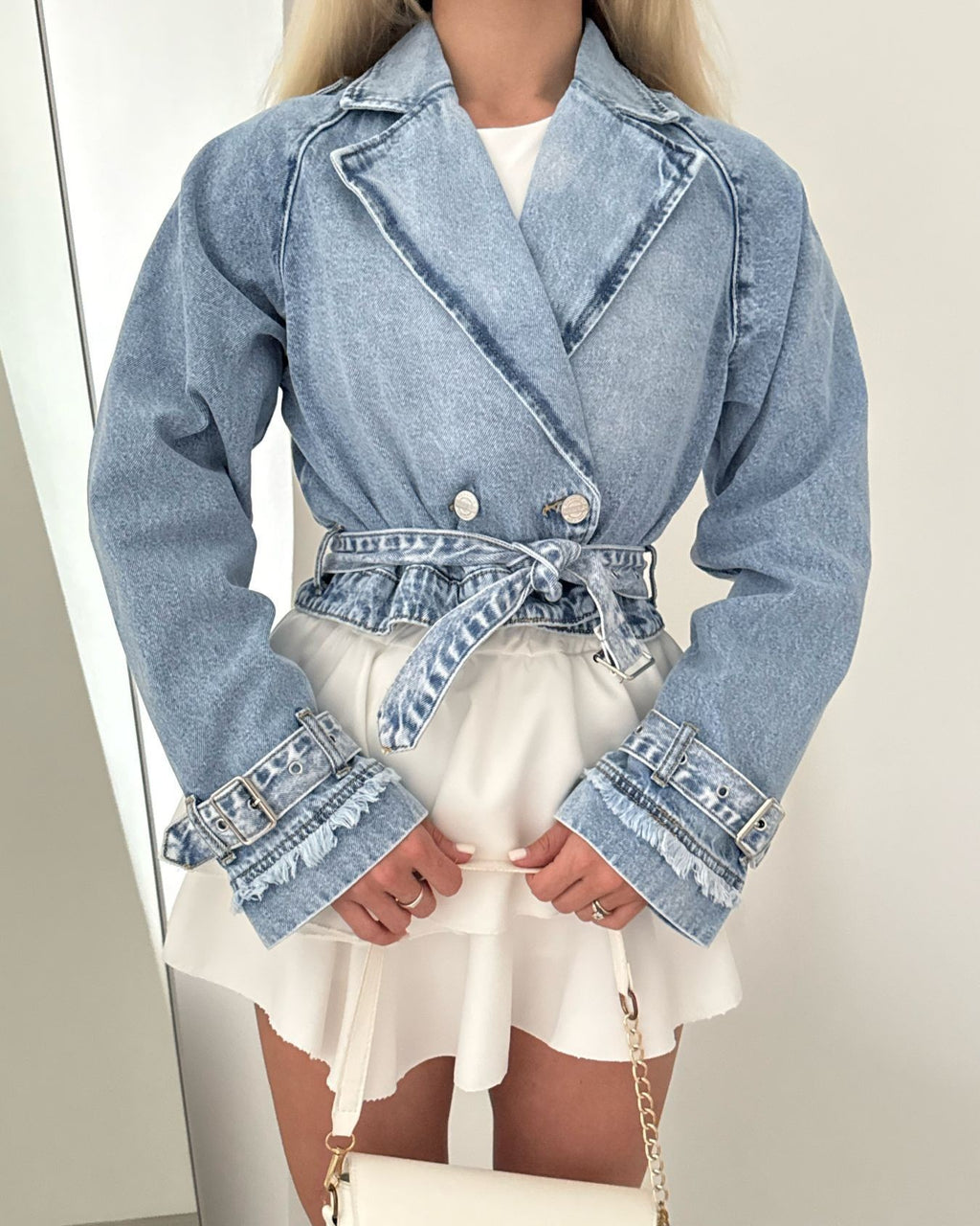 Cropped Denim Jacket With Peak Lapels - Blue - 2