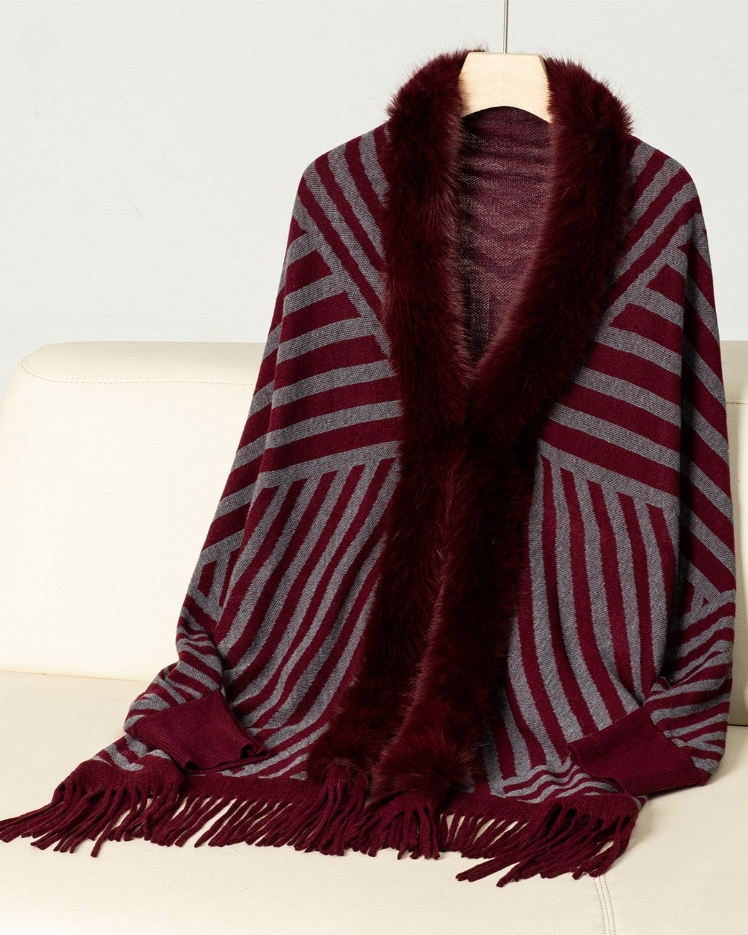 Diagonal Stripe Fringe Poncho With Faux Fur Trim - Wine_Red