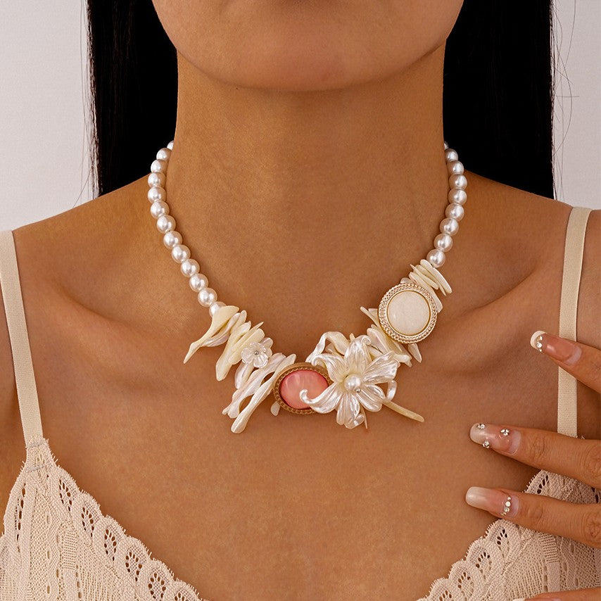 Shell Flower Faux Pearl Statement Necklace - White