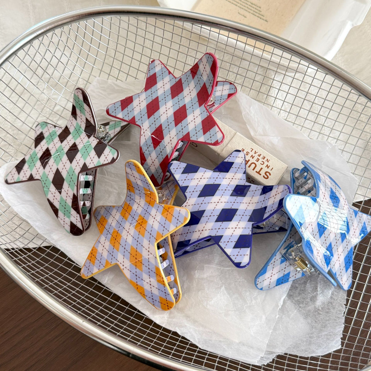 Star Claw Hair Clip With Argyle Diamond Print - view 2