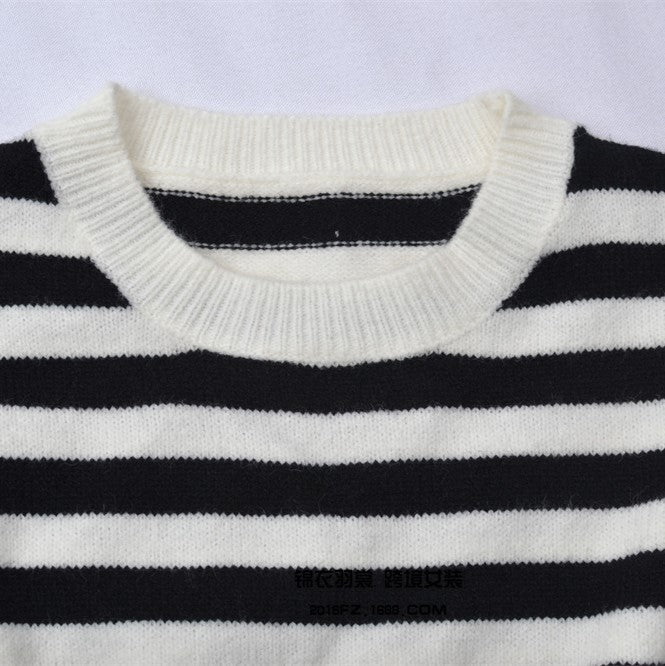 Striped Crewneck Sweater With Rainbow Cuffs - Black - 2