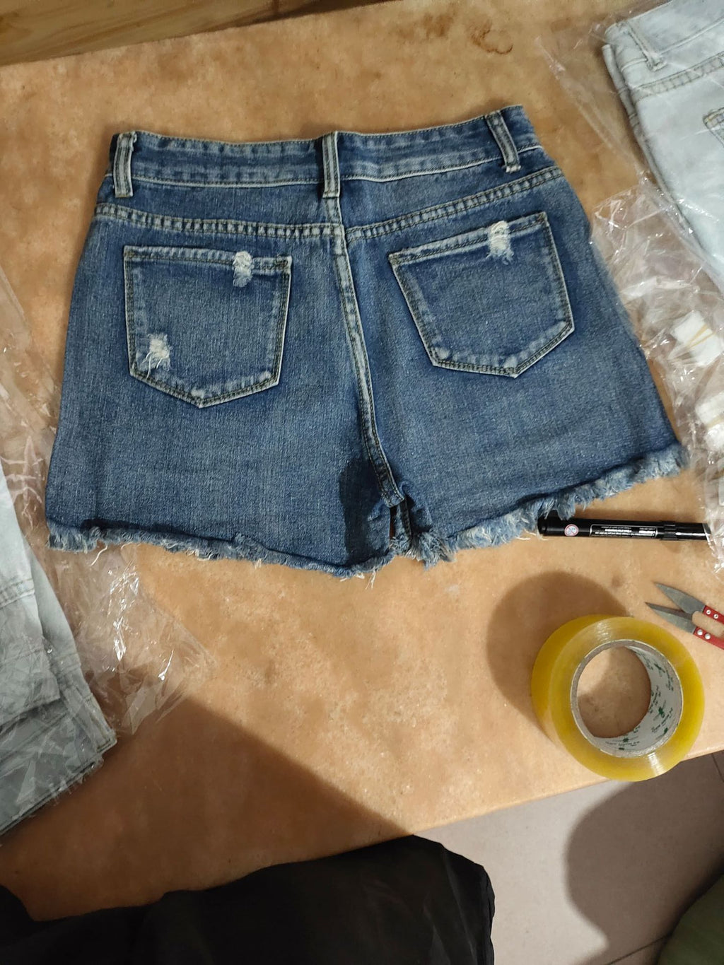 Distressed Button Fly Frayed Denim Shorts - Dark - 3
