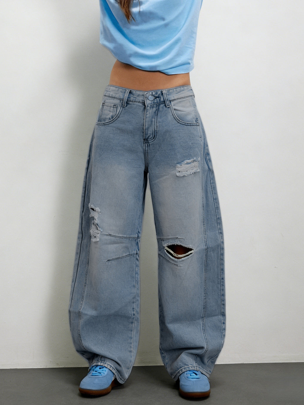 Ripped Knee Barrel Leg Baggy Jeans - Light - 5