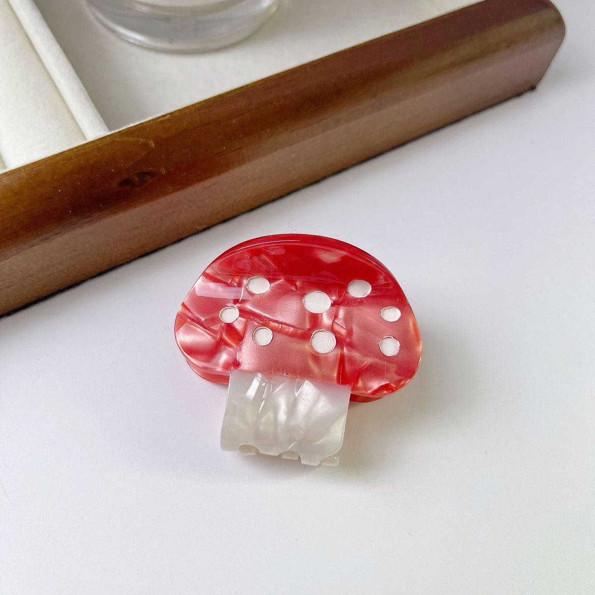 Mushroom Shaped Resin Hair Claw Clip - red