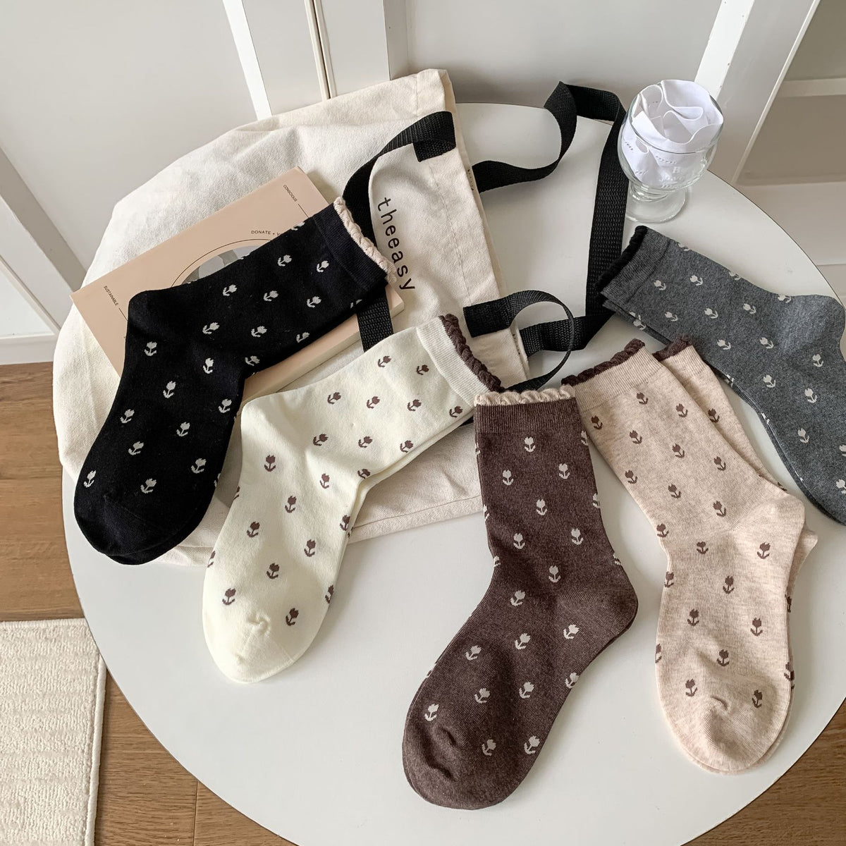 Tiny Tulip Floral Scallop Cuff Socks - view 1