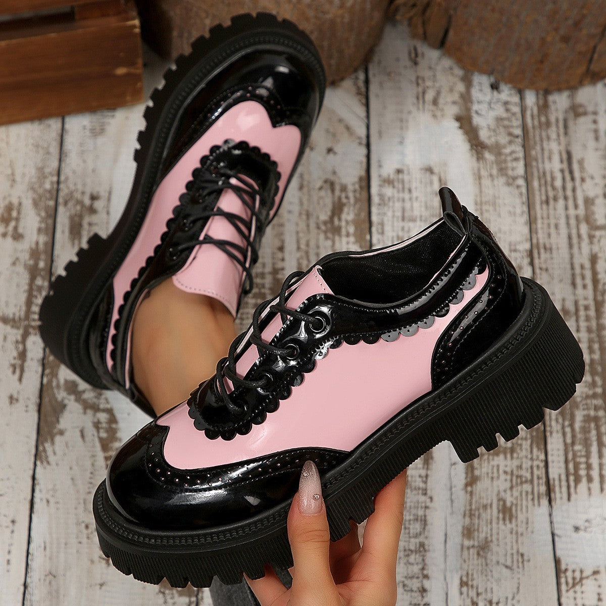 Two Tone Patent Wingtip Platform Oxford Shoes