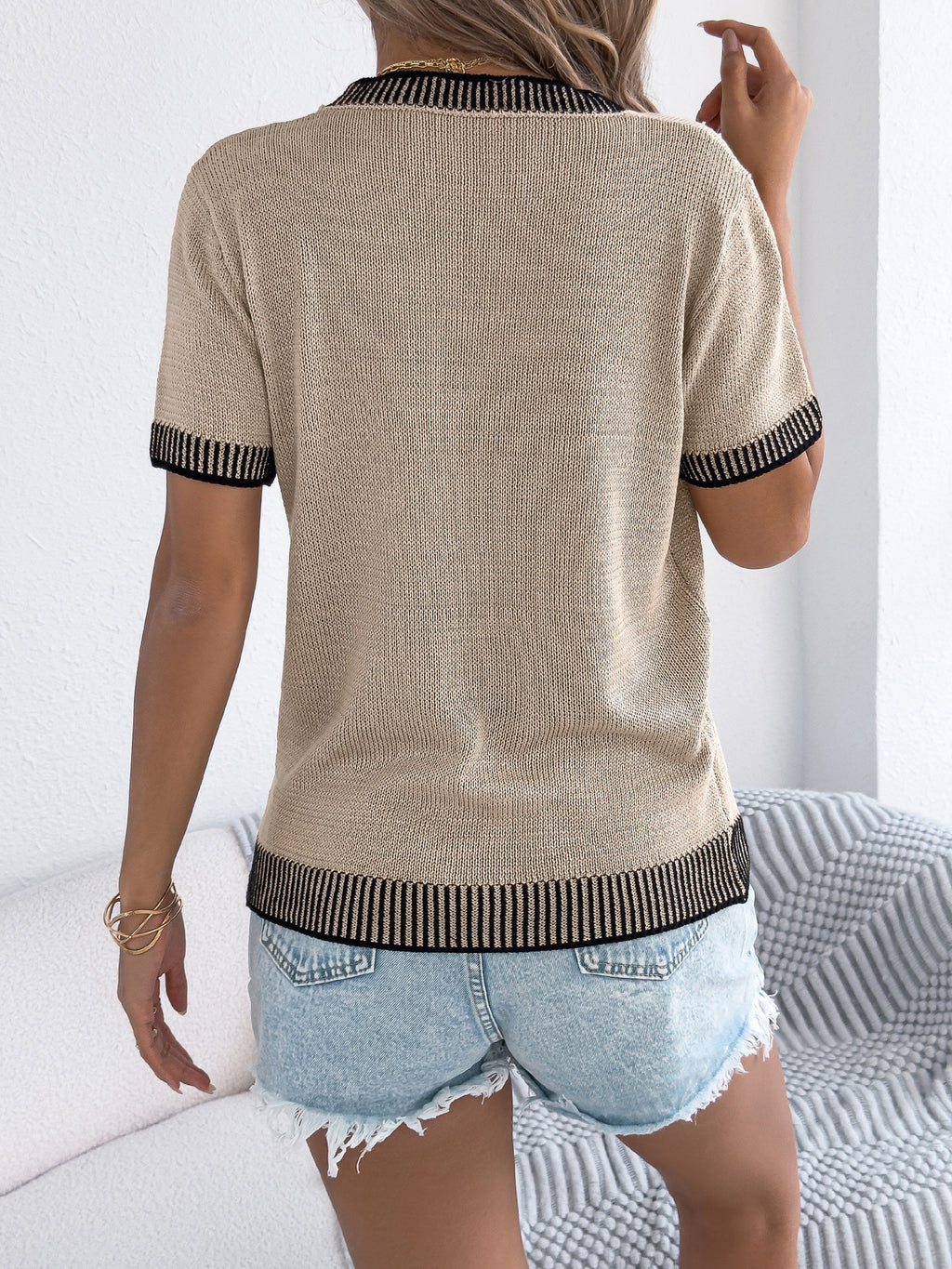 Contrast Trim Short Sleeve Knit Top - view 2