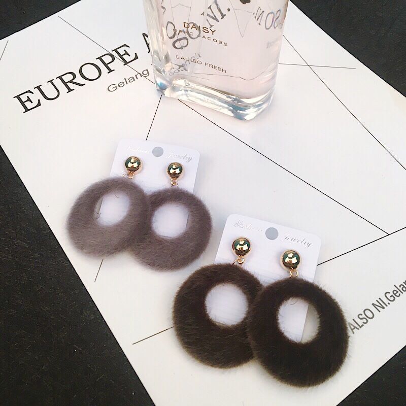 Plush Open Circle Statement Drop Earrings - Black - 1