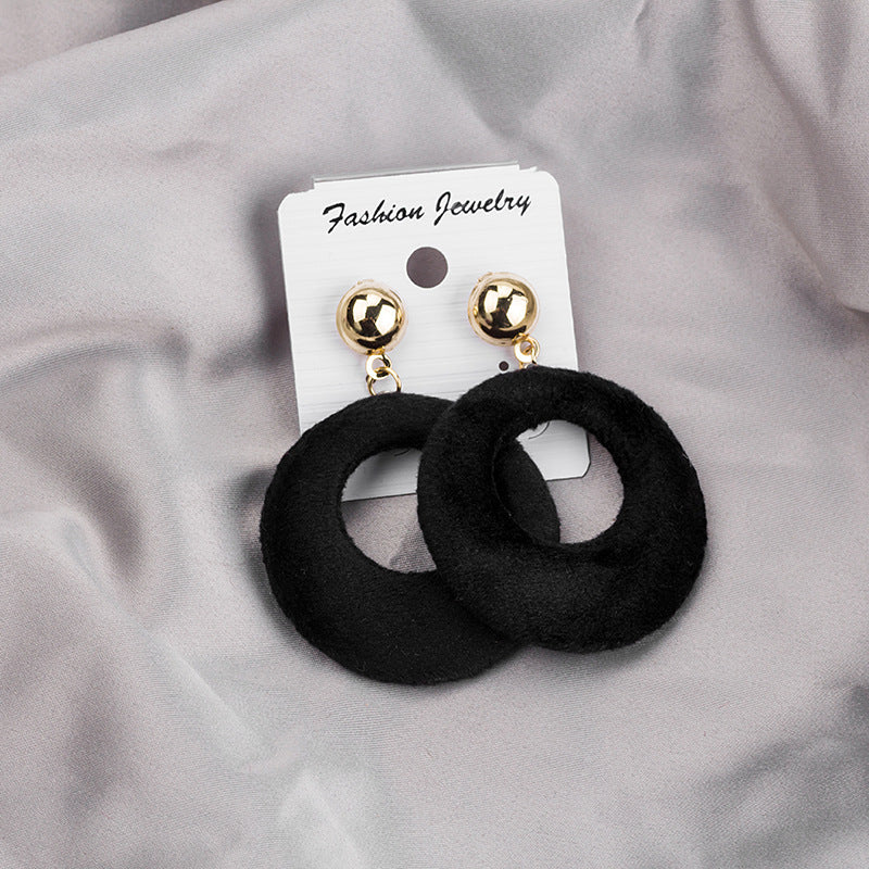 Plush Open Circle Statement Drop Earrings - Black - 2