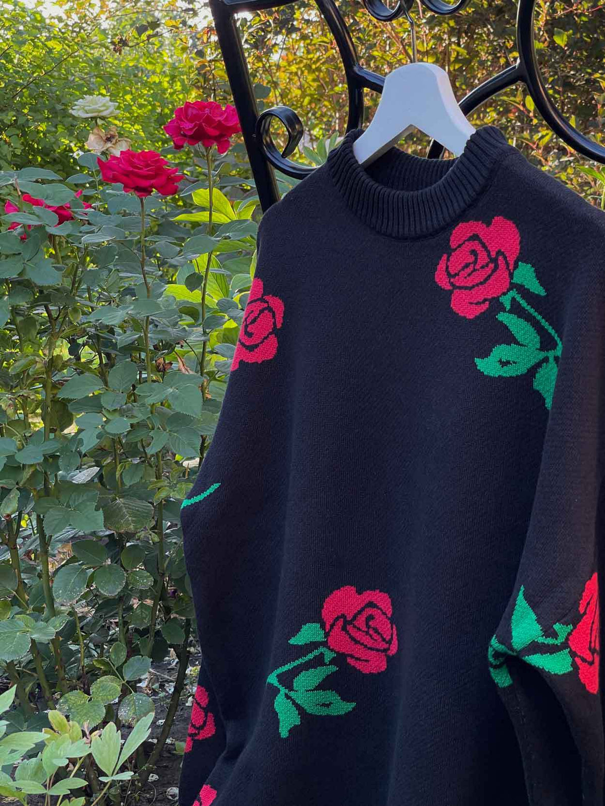 Long Stem Flower Intarsia Knit Sweater - Black