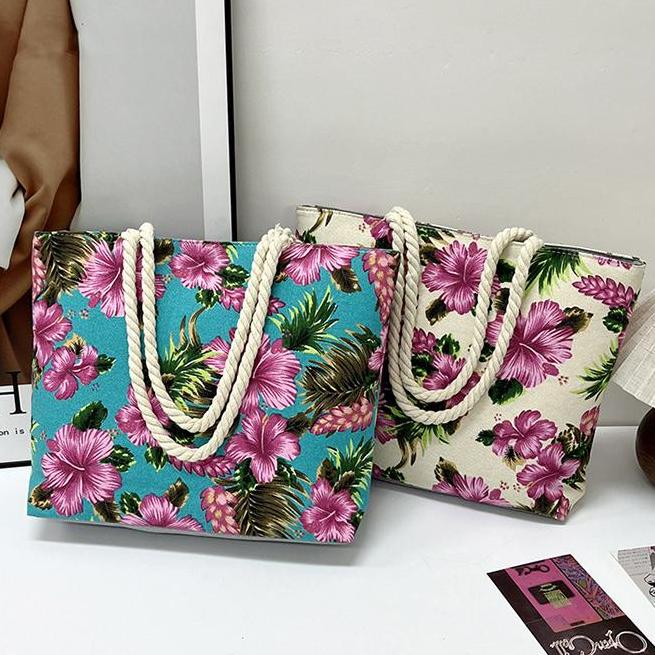 Hibiscus Print Canvas Beach Tote - Green - 1
