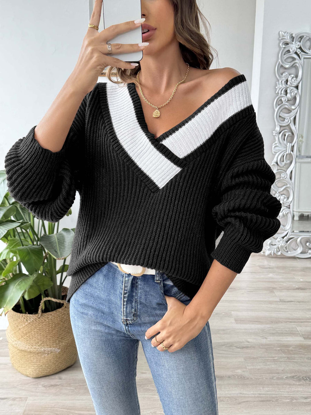 Contrast Trim Deep V-Neck Sweater - Black - 3