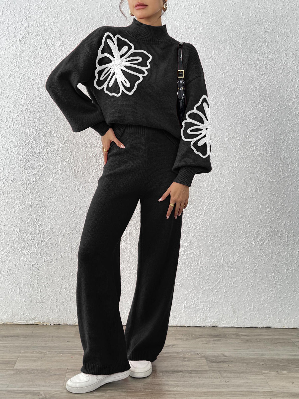 Floral Motif Turtleneck Sweater and Pants Set - Black