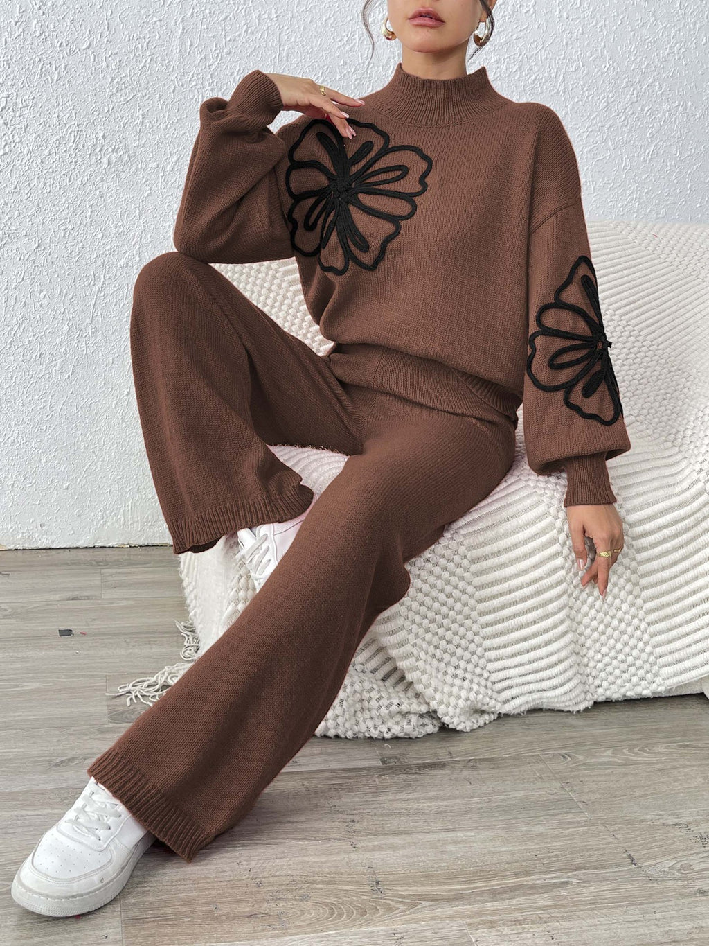 Floral Motif Turtleneck Sweater and Pants Set - Coffee - 3