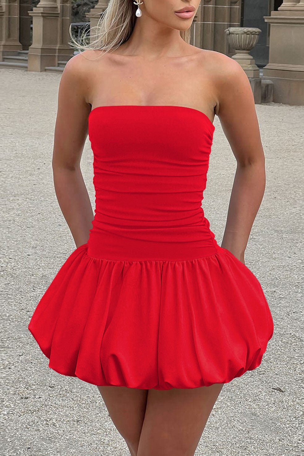 Strapless Ruched Bubble Hem Mini Dress - red - 10