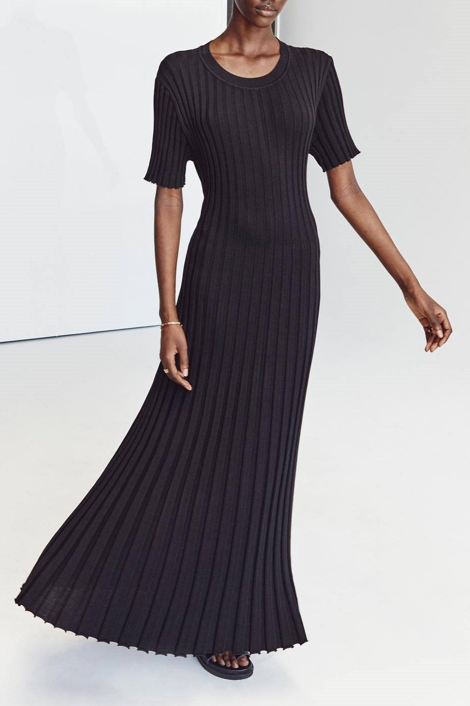 Short Sleeve Ribbed Pleat Maxi Dress - Black - 4