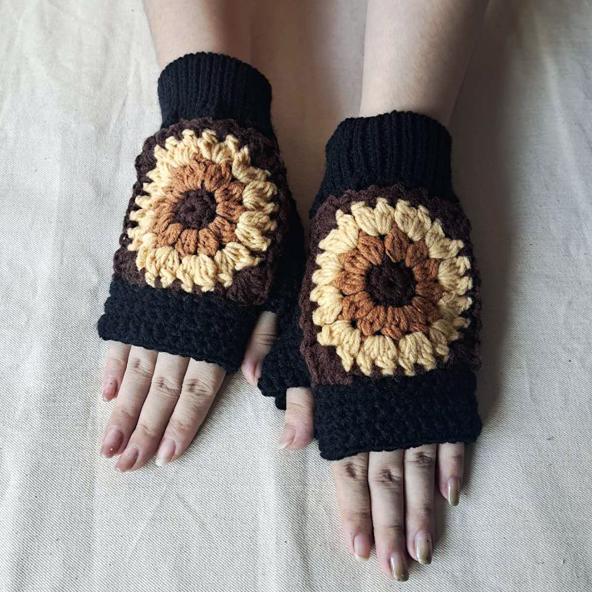 Granny Square Sunflower Fingerless Knit Gloves - Black
